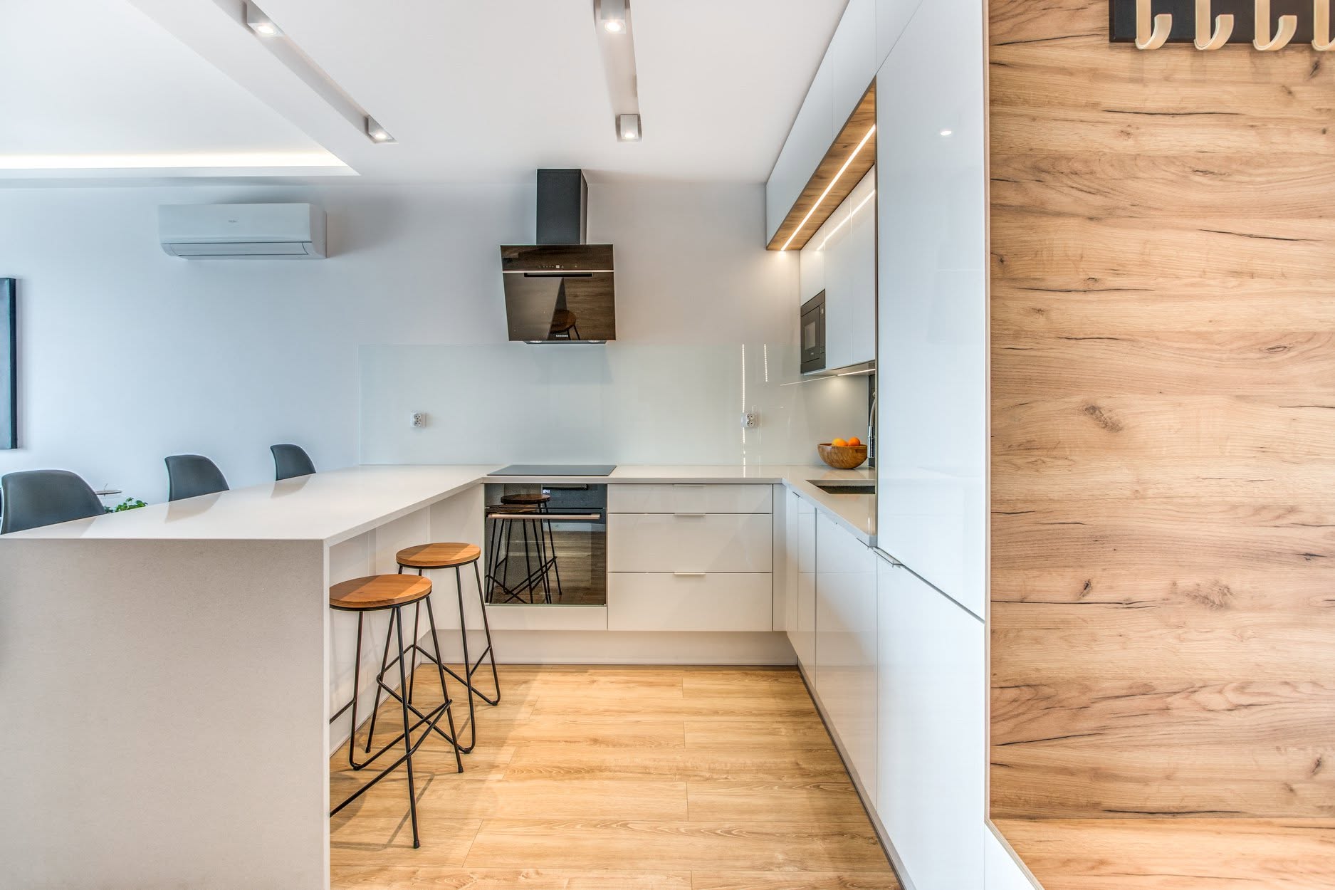 Apartament – kuchnia i wnętrza – realizacja firmy Perfekt, Wrocław